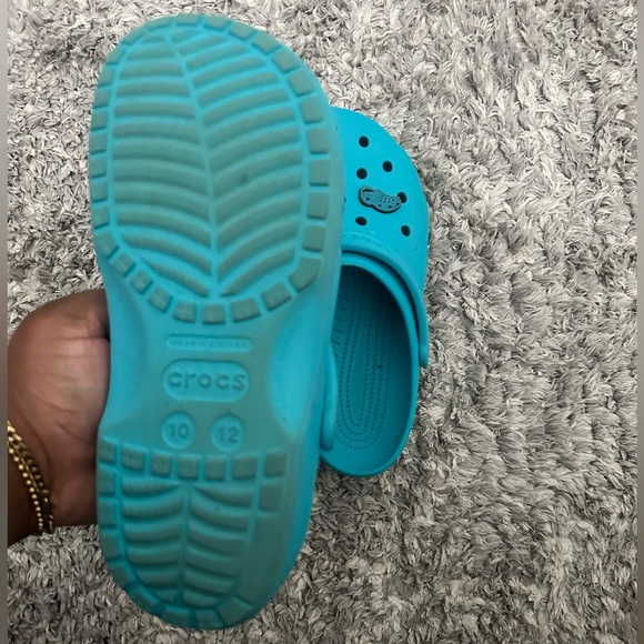 Crocs - Picture 2 of 4